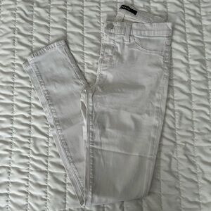 J Brand Super Skinny Pant in Chalk